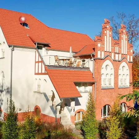 Parkresidenz Lychen, 10 *